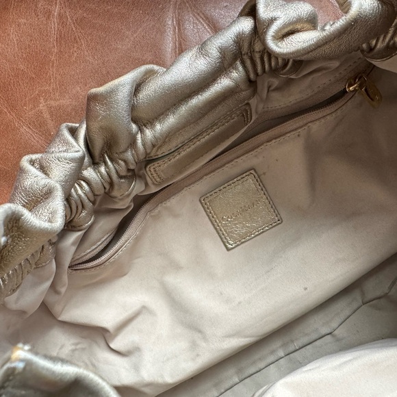 Antique gold/ bronze shoulder bag by Cole Haan from early 2000s - Picture 5 of 6